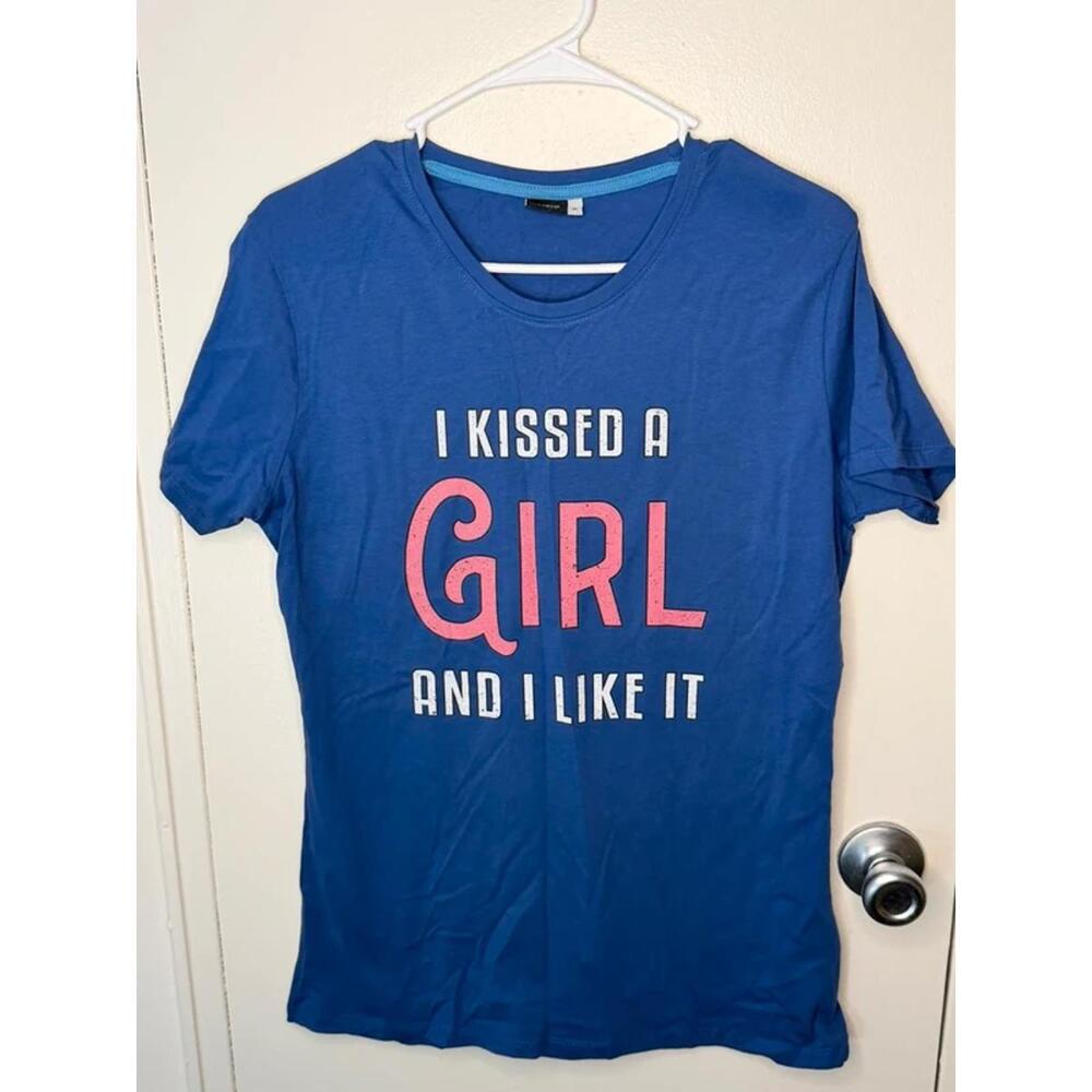 I kissed a girl Tshirt